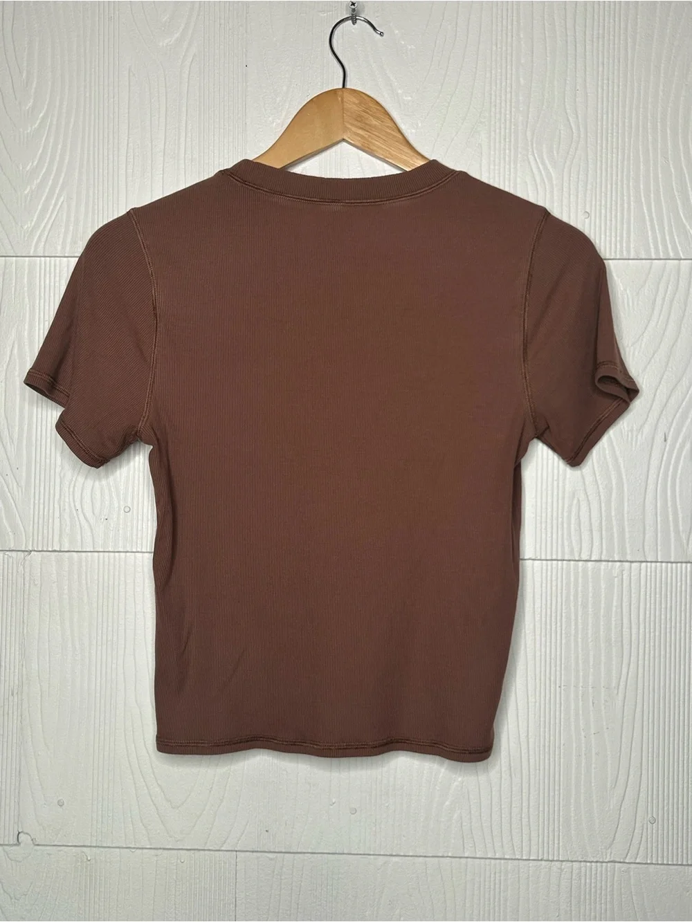 Vuori Short Sleeve Crew Tee in Chocolate Brown - Picture 2 of 6